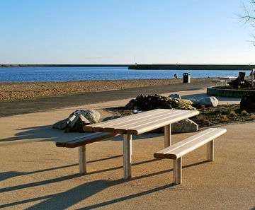 SCROLL FSC timber and metal picnic table and benches