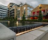 Fountains and water features - Kew Bridge, London - on this page