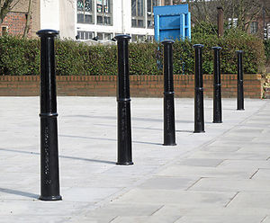 Brunel cast iron bollard