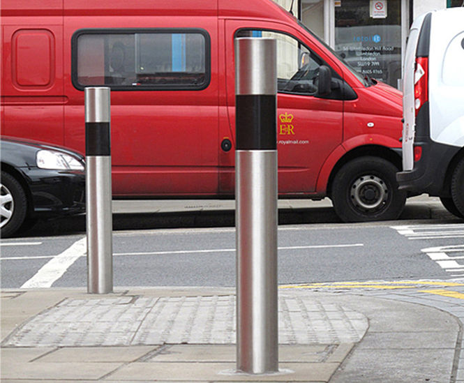 TRL700 SS  Transport bollard