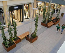 Seating and bespoke planters - Westgate Mall, Oxford