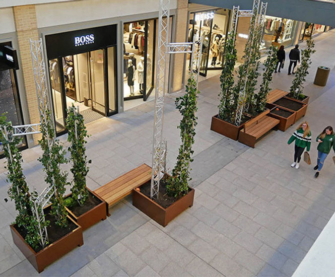 Seating and bespoke planters - Westgate Mall, Oxford