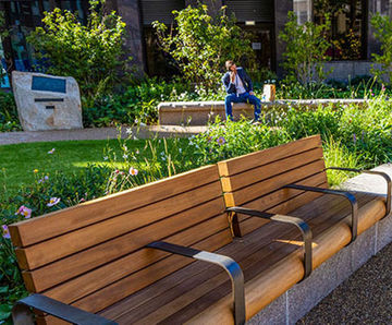 Seating, screens and signage for Christchurch Gardens
