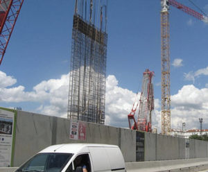COMBISoundBlok® combined noise and safety barrier