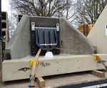 Headwalls with flap valves