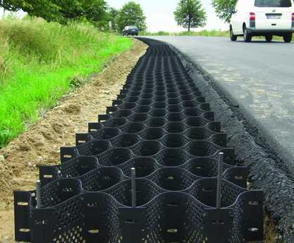 Geoweb® - HDPE geocell vegetated verge protection