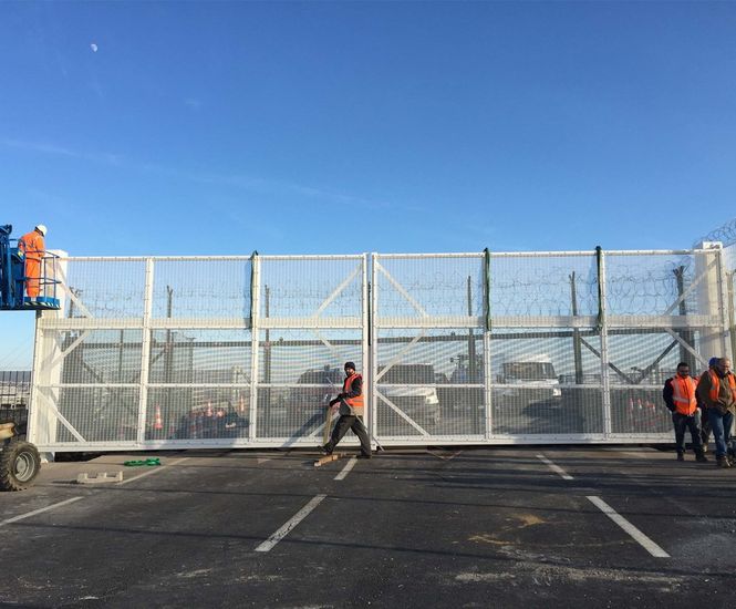 Imposing automated swing gate - Eurotunnel, Calais