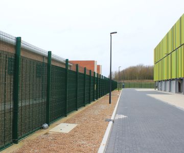 Securi-Mesh Plus SR2 security fencing for data centre