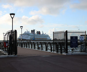 Gates control access for Dover Western Docks Revival
