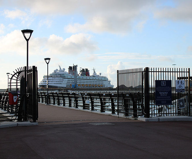 Gates control access for Dover Western Docks Revival