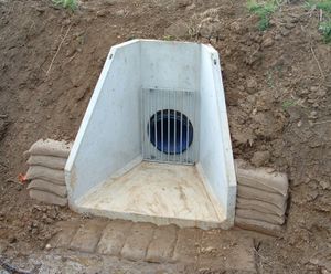 Precast concrete headwalls