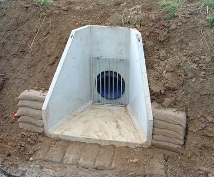 Precast concrete headwalls