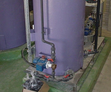 Liquid polymer preparation systems