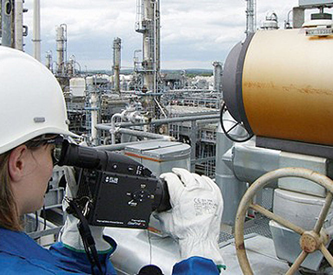 FLIR gas detection cameras for petrochemical industry Inspectahire