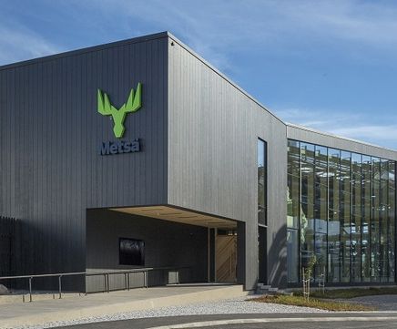 Fast build of showcase visitor centre in engineered wood
