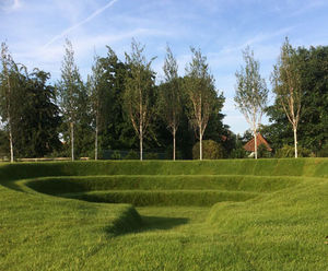 Grassfelt™ - soil-less landscaping turf for slopes and embankments