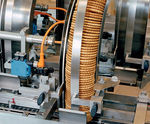 High speed cream sandwiching machine