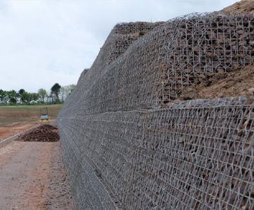 Award-winning reinforced soil bund for business park