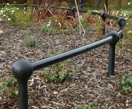 ASF Buckden recycled cast iron knee rail