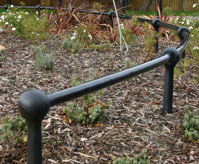 ASF Buckden recycled cast iron knee rail