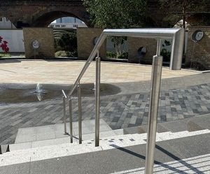 ASF LED-equipped handrail and step unit