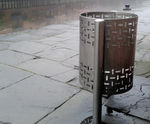 ASF 7004 pedestal-mounted stainless steel litter bin