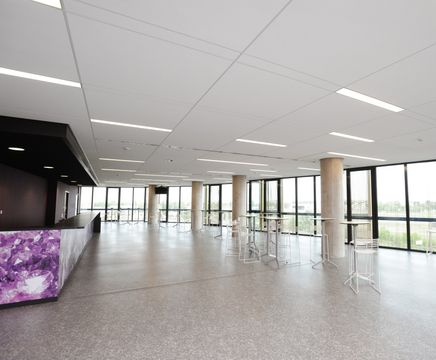 HRC (High Recycled Content) one-step ceiling solution