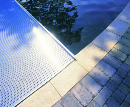 Metal floor grating and grilles
