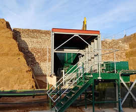 Gabion retaining wall for quarry