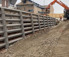 Andacrib concrete retaining wall - Kingston Hospital