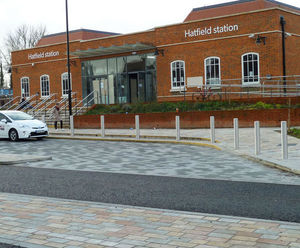 Stone setts and paving for railway station refurbishment