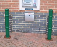 GFC4000 - steel bollard, cast iron cap & rings, 114 dia