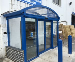 Sydenhams sheltered entranceway