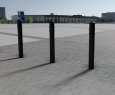 GFC1700 - steel bollard, cast iron cap & rings, 114 dia