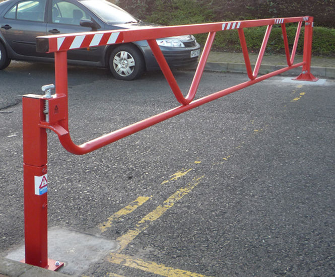AUTOPA manually-operated steel swing gates