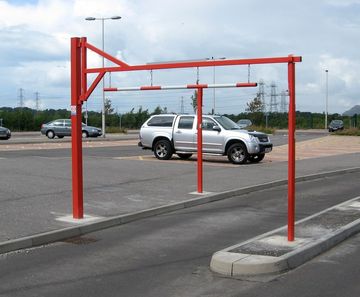 AUTOPA Single swing height restrictor for vehicular access
