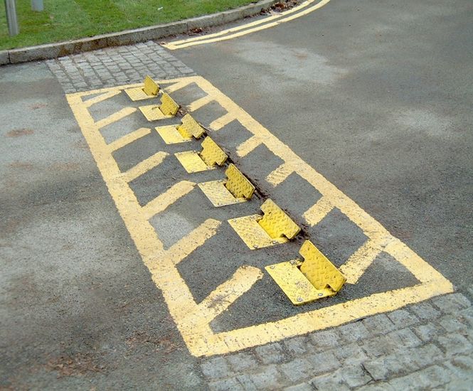 One Way Plate - steel traffic flow control plate for car parks