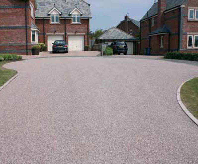 Decorative surfacing, The Hamptons development, Appleton Road