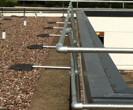 Discrete roof edge protection using radiused KeeGuard