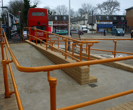 Kee Access® DDA-compliant handrails