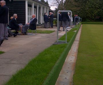 Pre-formed bowling green ditch units