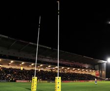 Aluminium and steel rugby posts