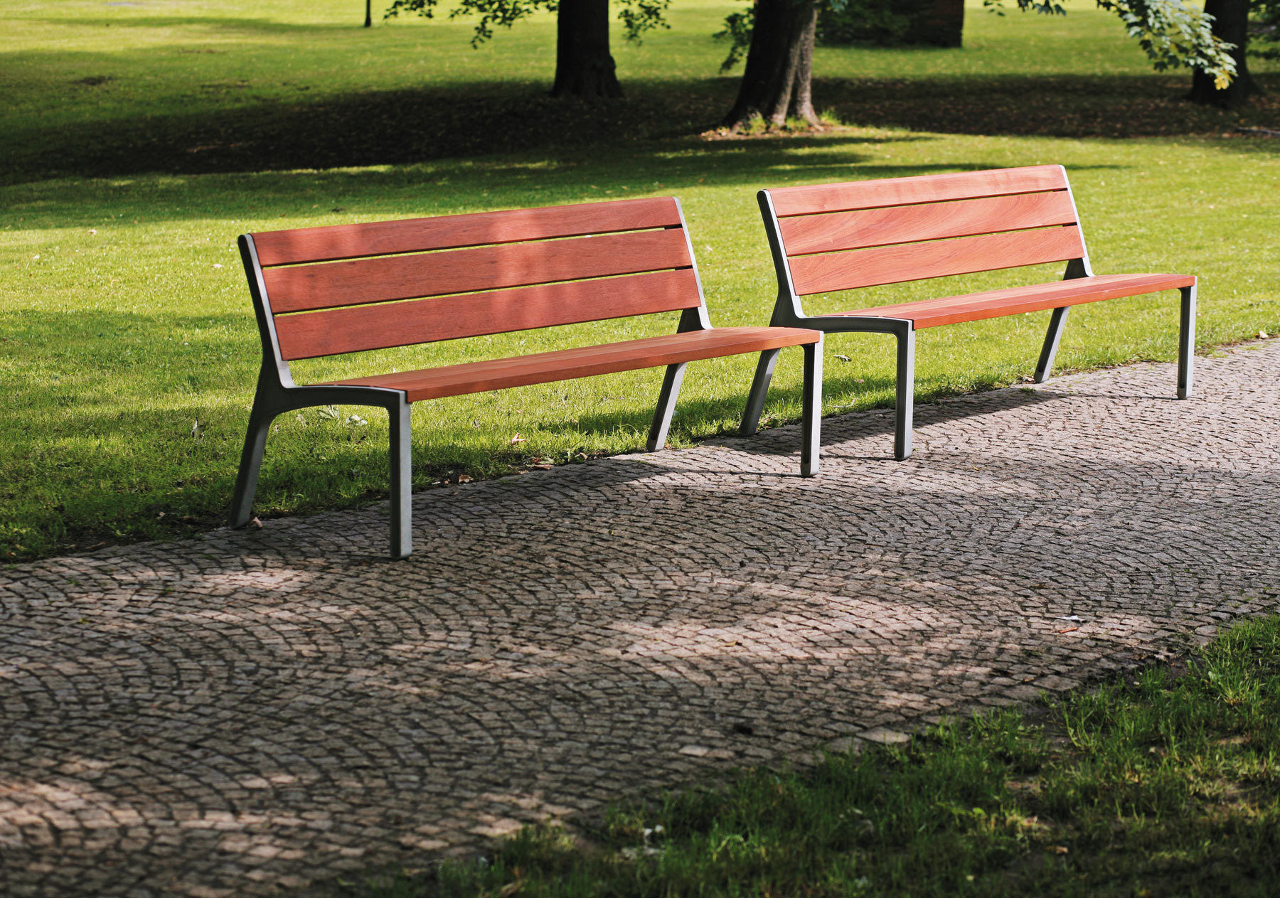 Aluminium park outlet bench