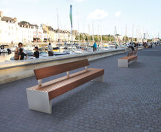 Blocq - outdoor steel and wood bench for public spaces