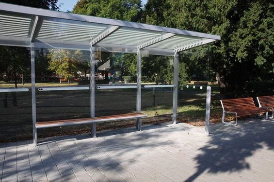 Aureo Passenger Waiting Shelters Environmental Street Furniture Esi External Works 1388