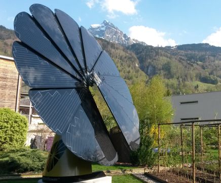SmartFlower POP intelligent solar energy system