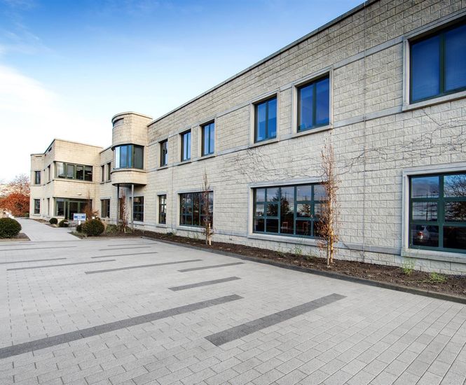 Glanbia HQ benefits from interlocking and modular paving Tobermore