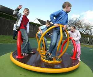 G-Force - funfair-inspired roundabout (6020-068)