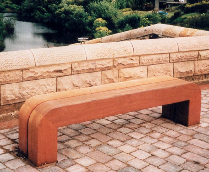 Type 9 seat in hardwood