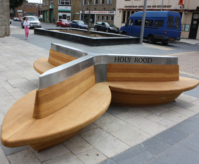 Bespoke trefoil seat inspired by Southampton buildings